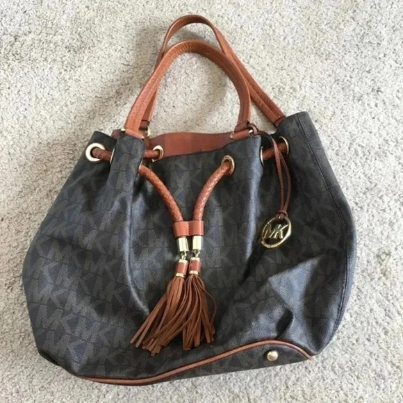 Michael Kors Handbags - Michael Kors Purse